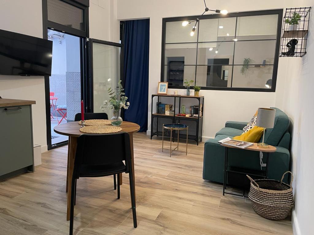 Apartamentos Sol Y Luna La Línea de la Concepción Eksteriør billede